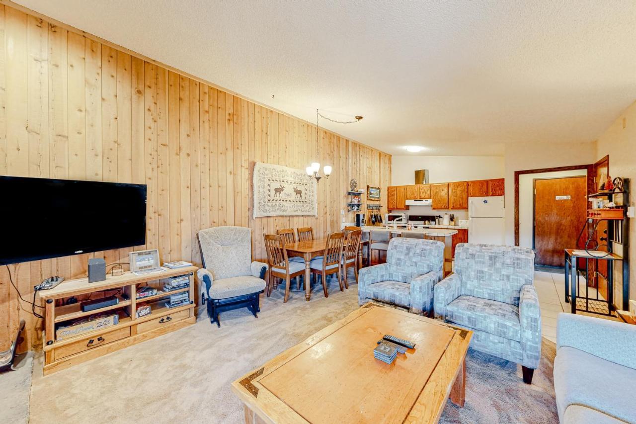 Kings Crossing Apartments Winter Park Room photo